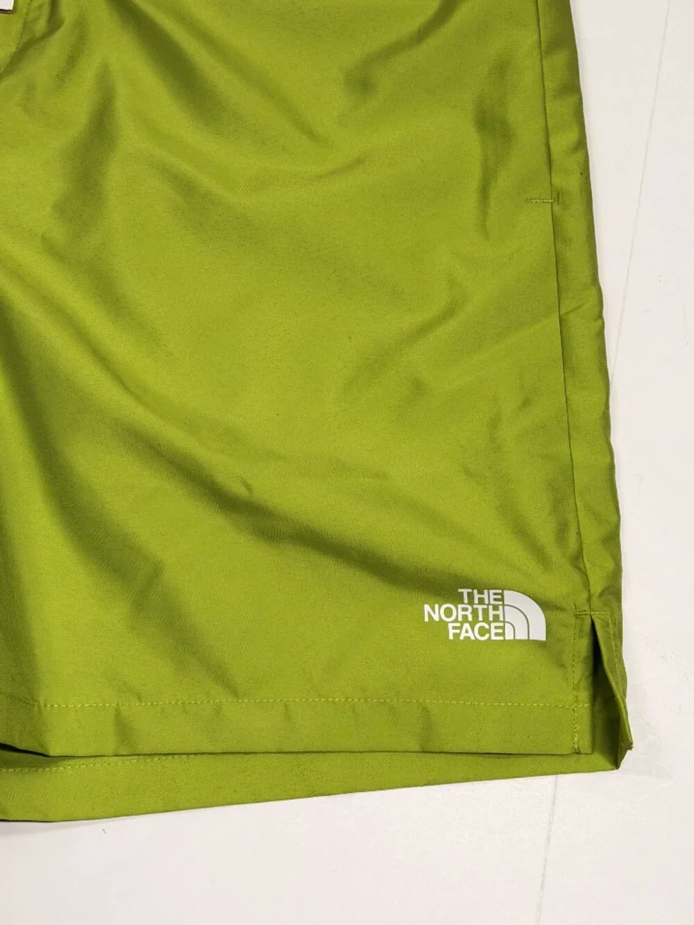 NWT The North Face FlashDry All-Around Active Shorts - Meadow Grass - Medium